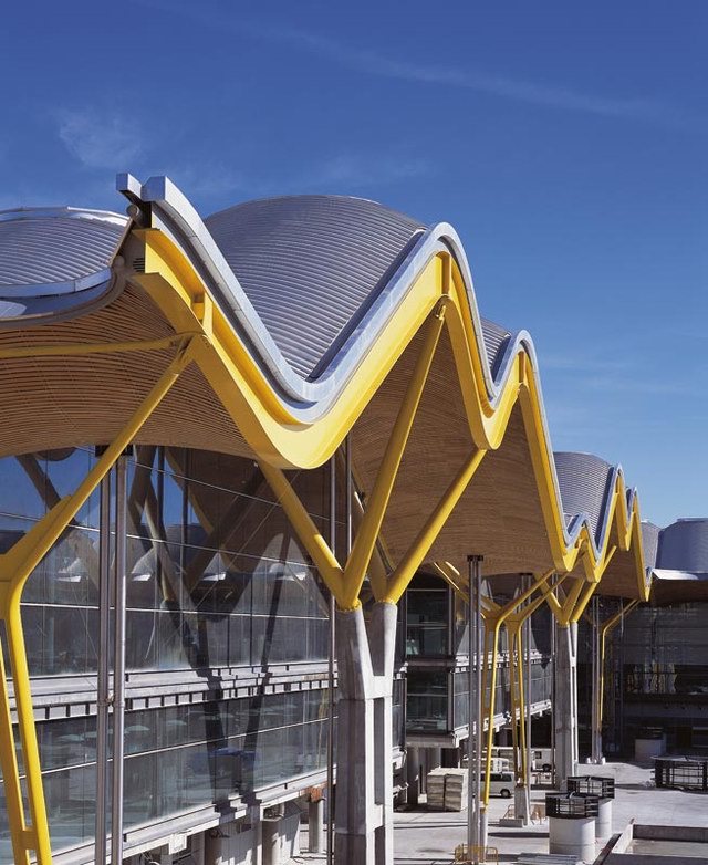 ˹ Madrid Barajas Airport by Richard Rogers